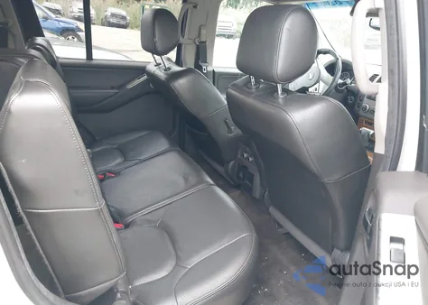 2005 Nissan Pathfinder Le from USA, damaged, VIN 5N1AR18W55C719769